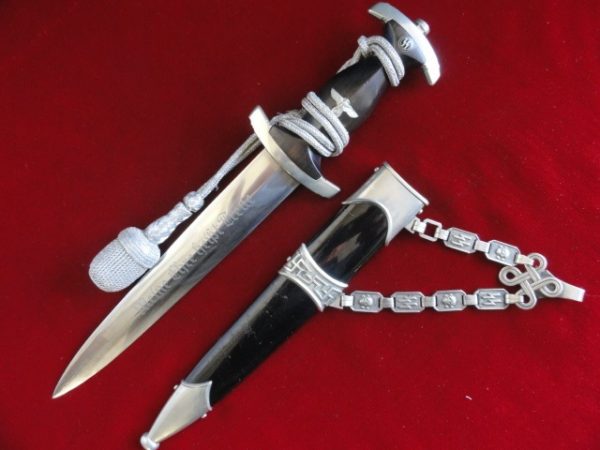 Early 1936 Chained SS Dagger w/Portepee (#28927)